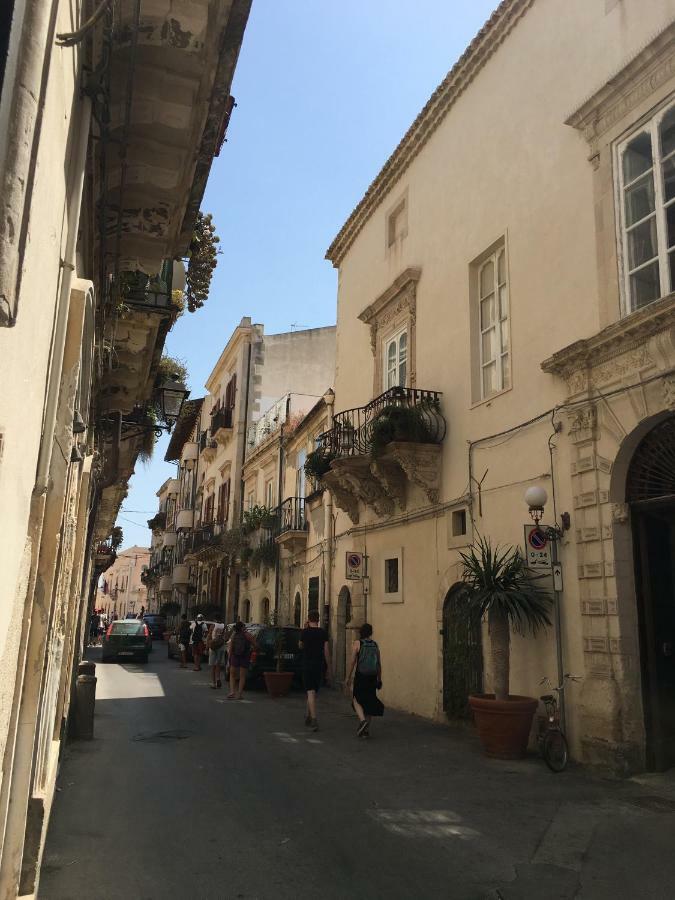 Maniace 57, Ortigia Historic Center, 200 Mt From The Beach Syrakusa Exteriör bild