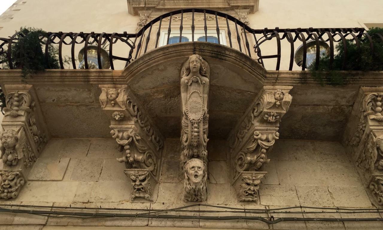 Maniace 57, Ortigia Historic Center, 200 Mt From The Beach Syrakusa Exteriör bild